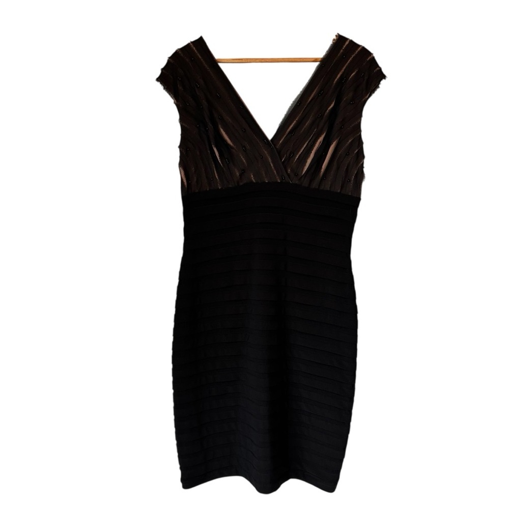 Adrianna Papell Black V-Neck Sleeveless Cocktail Dress, 14